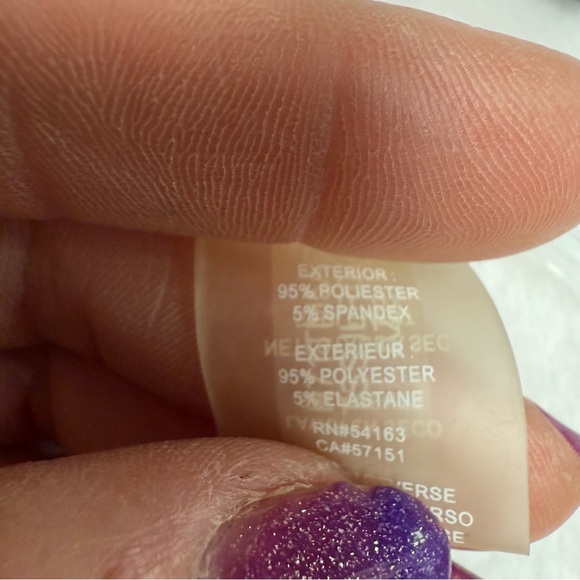 Tommy Hilfiger size medium NWT Black and Pink Sleeveless Blouse with twist Front - Picture 3 of 10